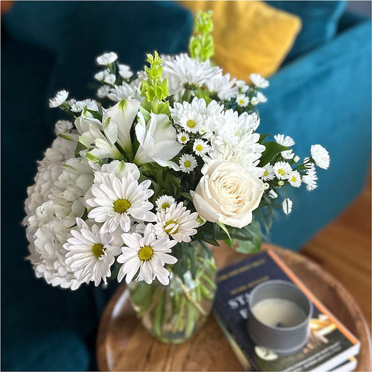 Classic Ivory – A Florist Original – MEME'S FRANKLIN FLOWER SHOP, Franklin LA