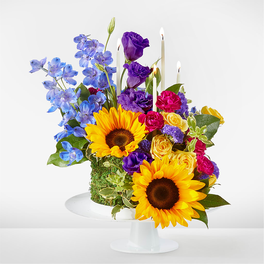 Star of the Day Floral Cake – MEME'S FRANKLIN FLOWER SHOP, Franklin LA