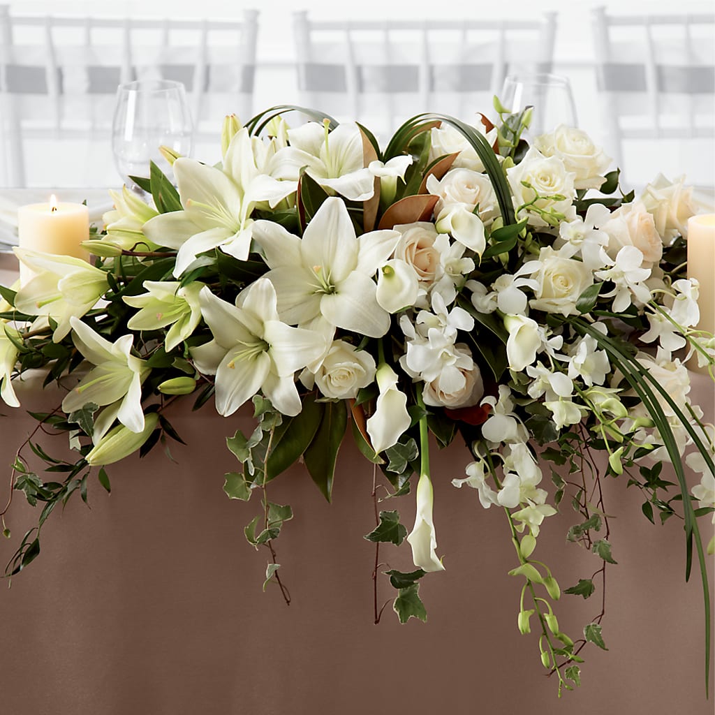 White Linen Arrangement – MEME'S FRANKLIN FLOWER SHOP, Franklin LA