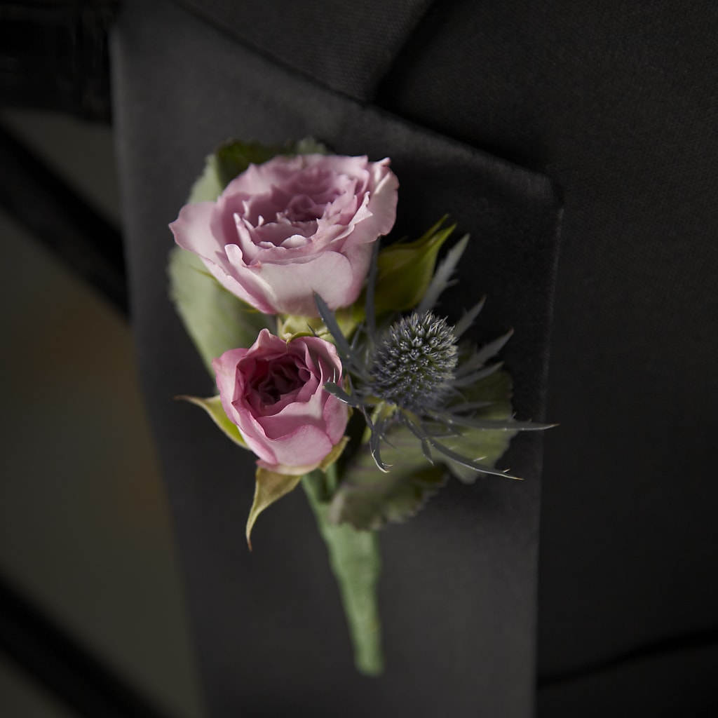 Veronica Boutonniere – MEME'S FRANKLIN FLOWER SHOP, Franklin LA