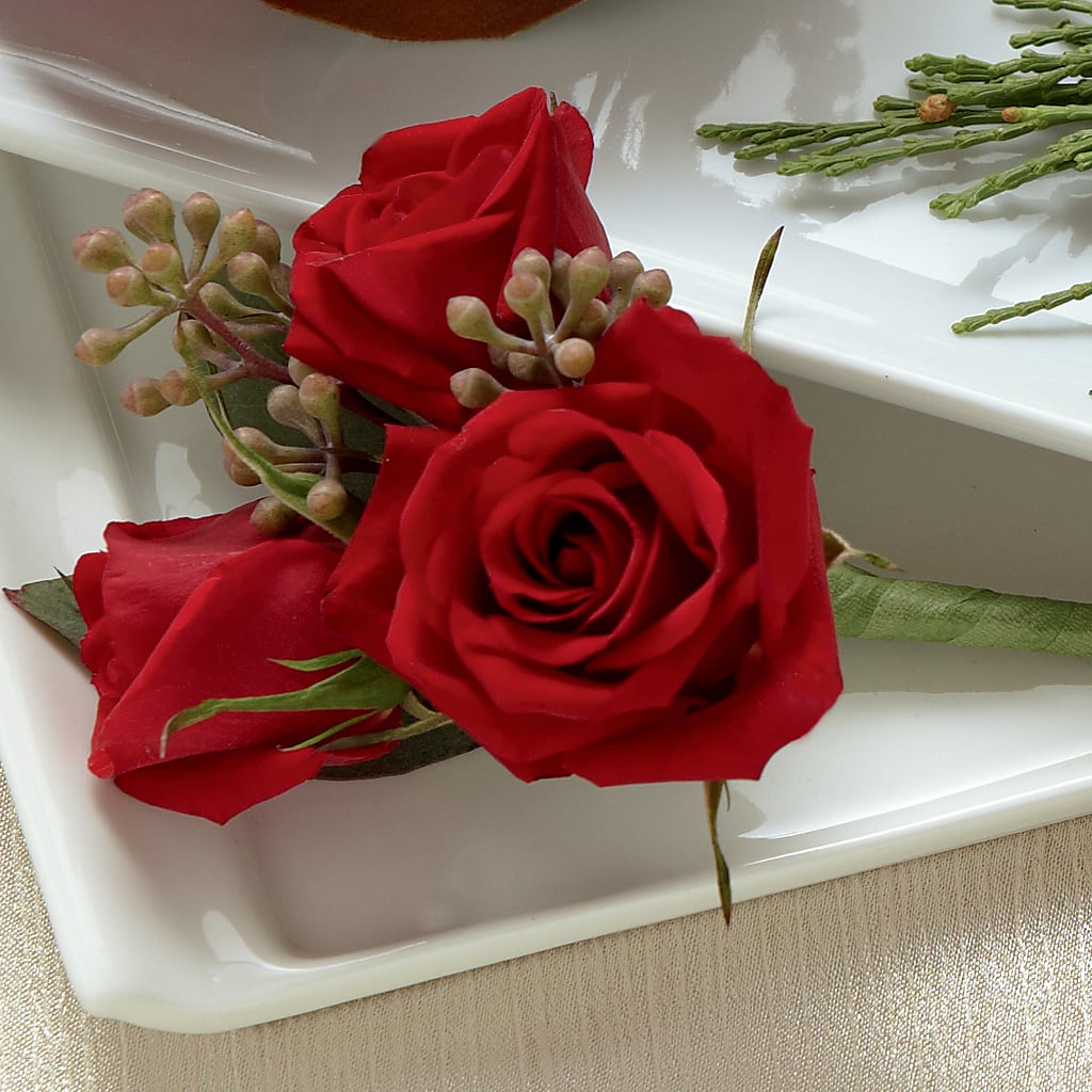 Red Spray Rose Boutonniere – MEME'S FRANKLIN FLOWER SHOP, Franklin LA