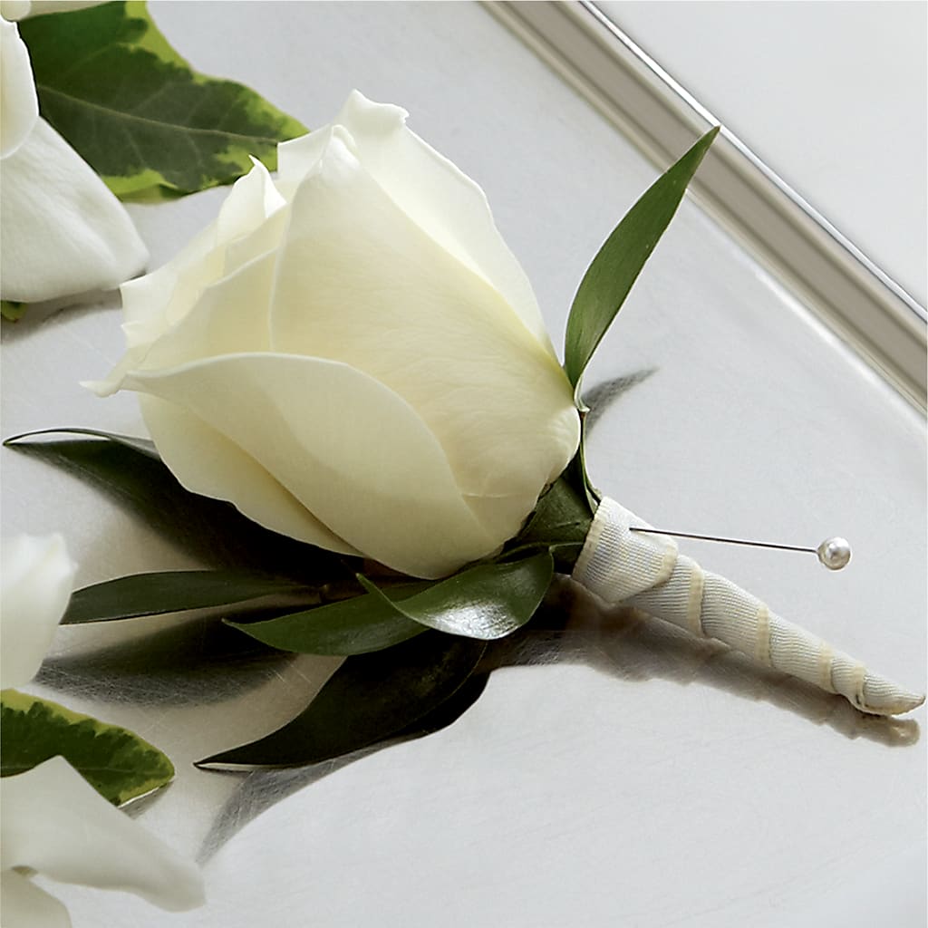 White Rose Boutonniere – MEME'S FRANKLIN FLOWER SHOP, Franklin LA