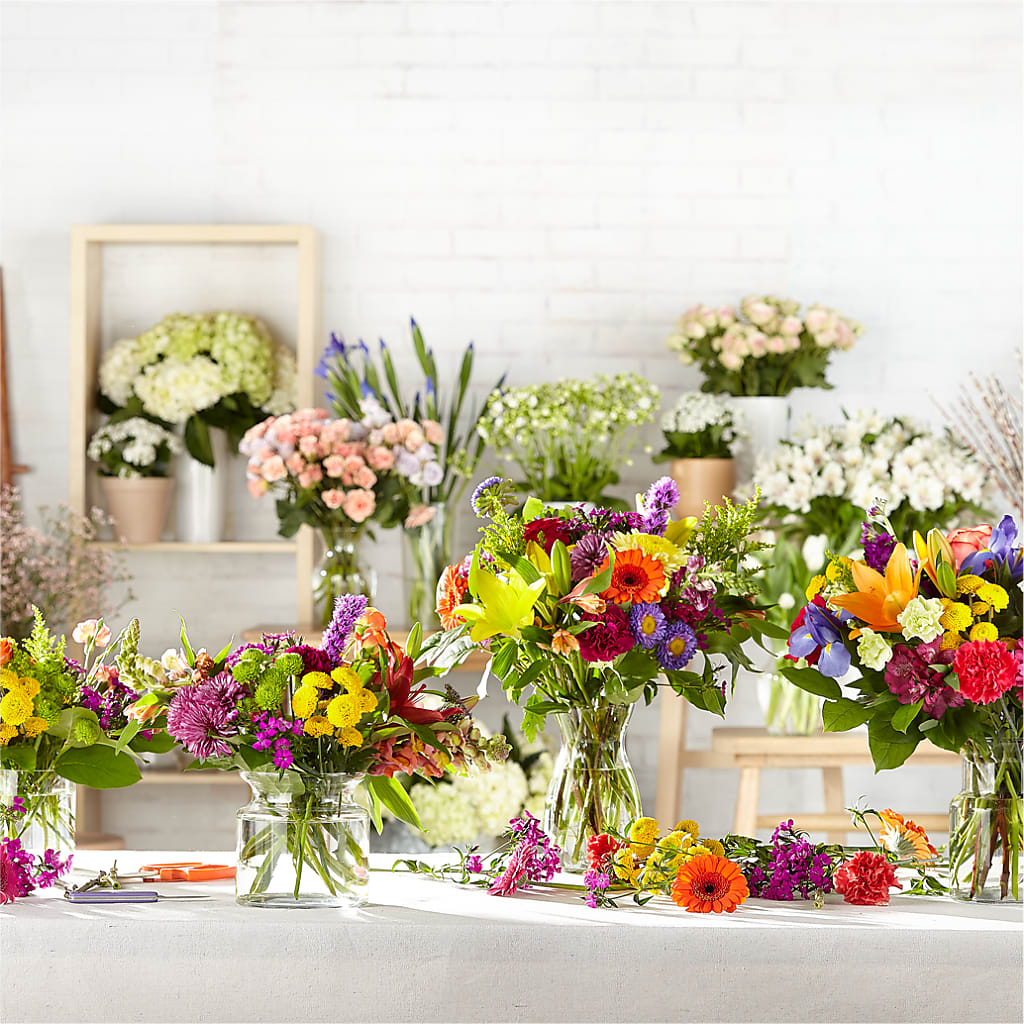 Bold & Bright – A Florist Original – MEME'S FRANKLIN FLOWER SHOP, Franklin LA