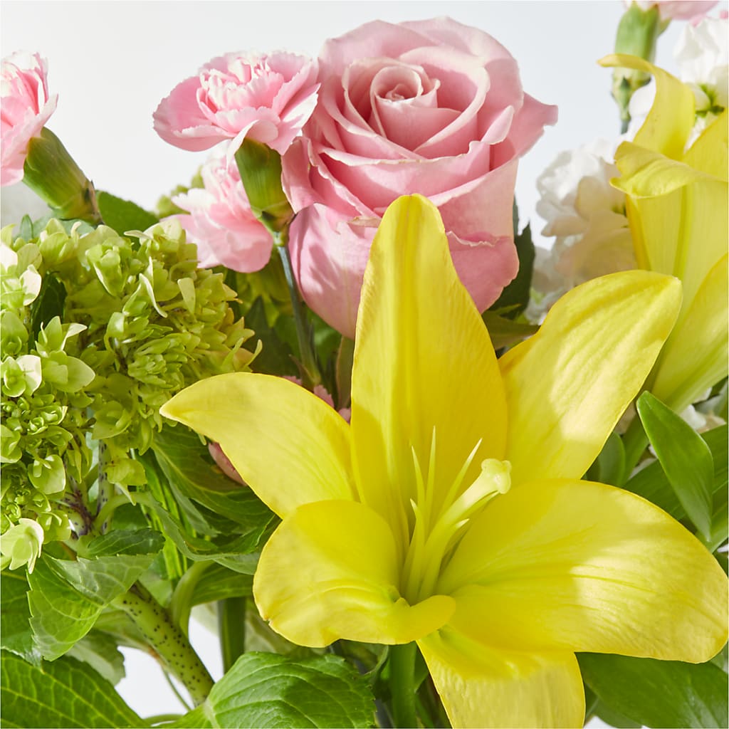 Garden Delight Bouquet – MEME'S FRANKLIN FLOWER SHOP, Franklin LA