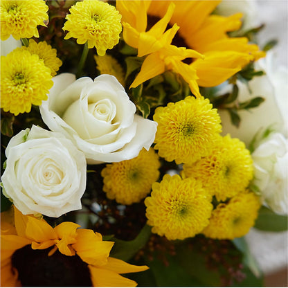 Luminous Morning Bouquet – MEME'S FRANKLIN FLOWER SHOP, Franklin LA