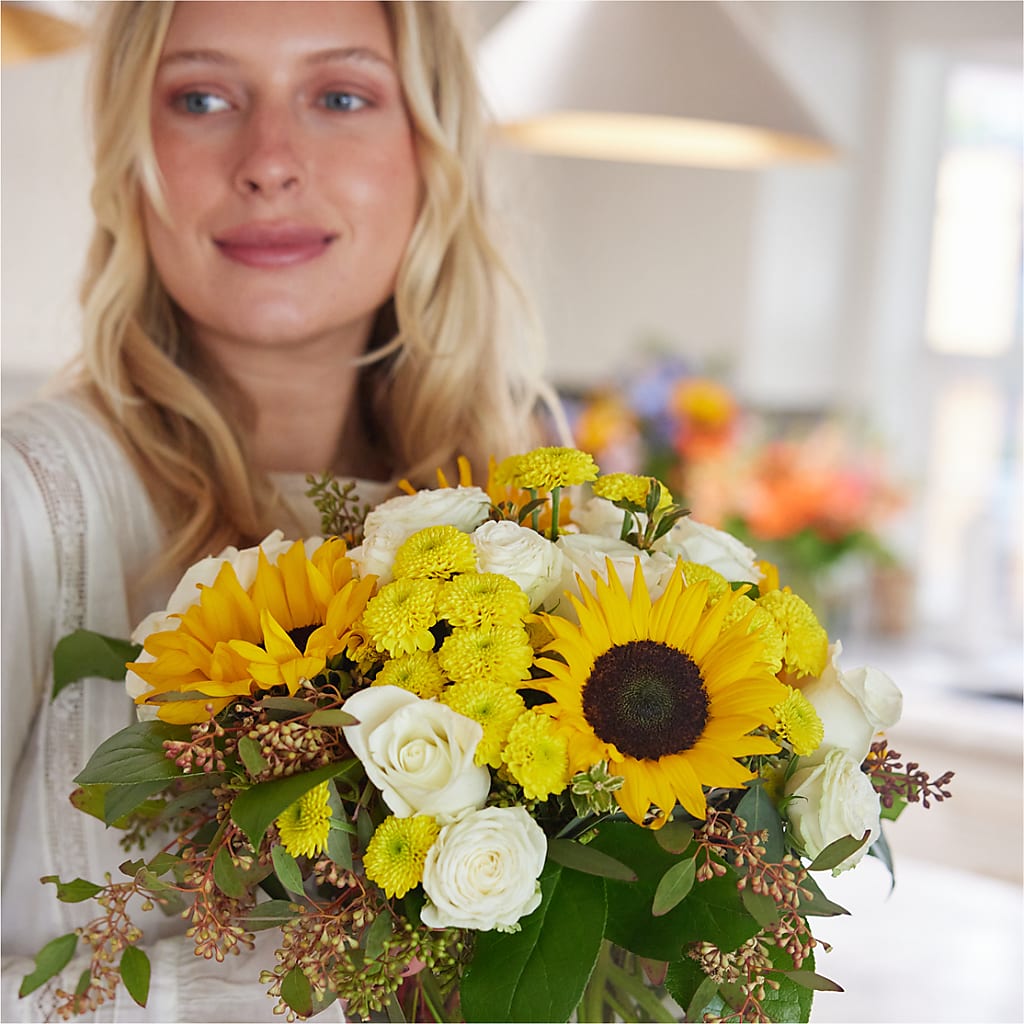 Luminous Morning Bouquet – MEME'S FRANKLIN FLOWER SHOP, Franklin LA