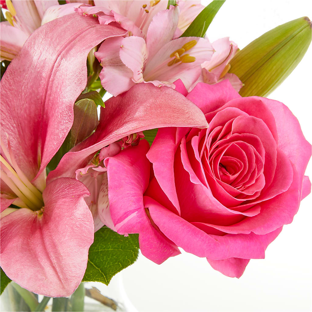 Lots of Love Bouquet – MEME'S FRANKLIN FLOWER SHOP, Franklin LA