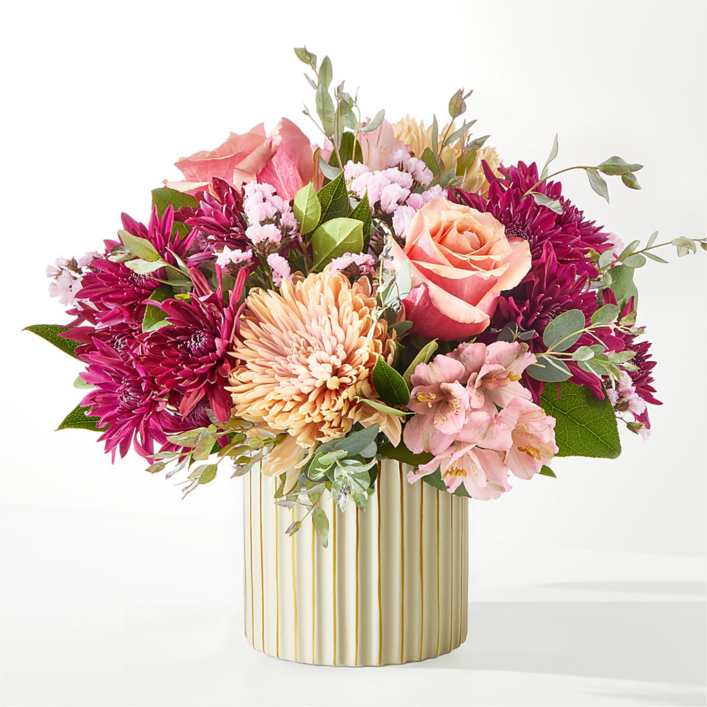 Berry Cobbler Bouquet with Ivory Vase – MEME'S FRANKLIN FLOWER SHOP, Franklin LA
