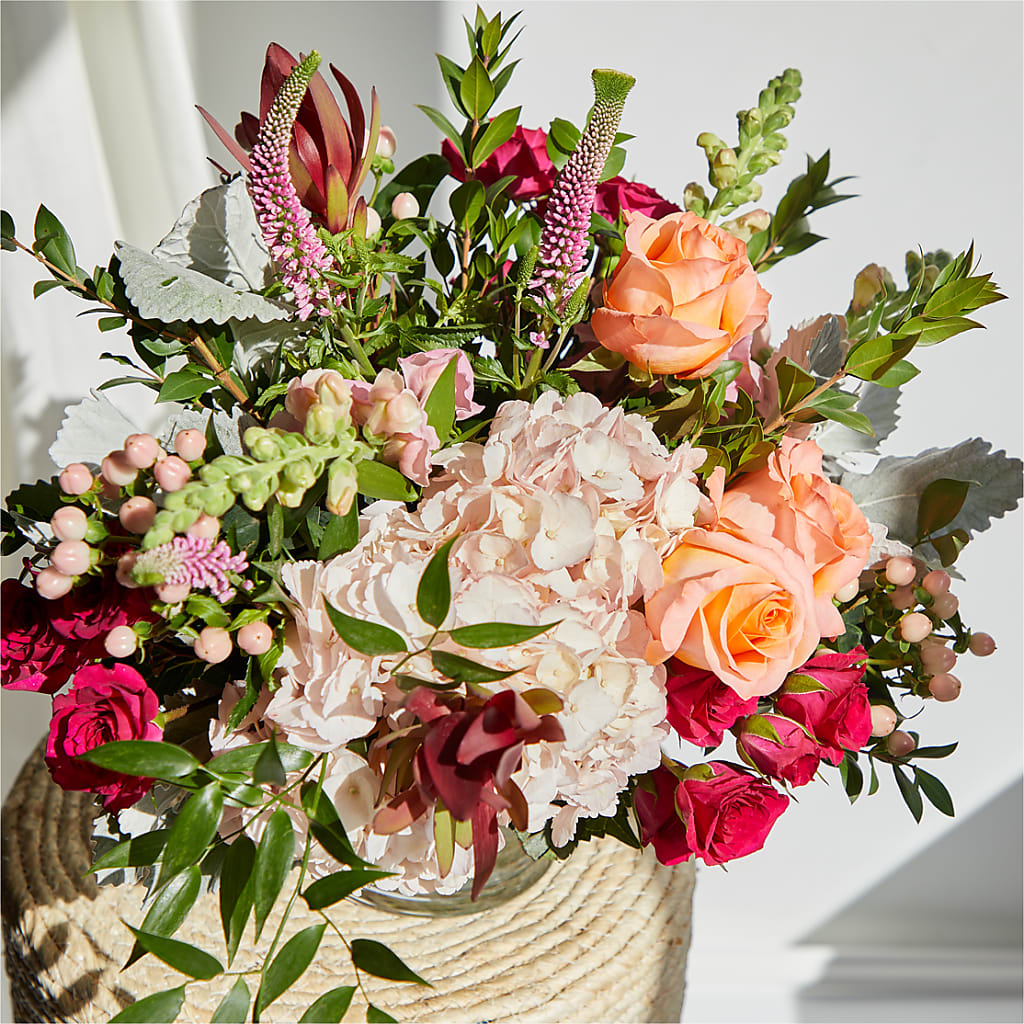 Glitz & Glam Bouquet – MEME'S FRANKLIN FLOWER SHOP, Franklin LA