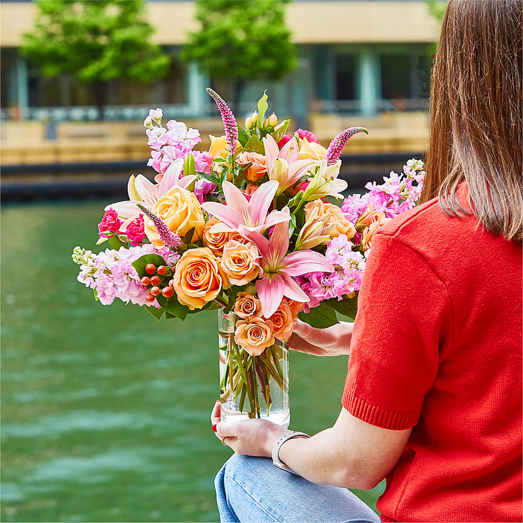 Bisous Bouquet – MEME'S FRANKLIN FLOWER SHOP, Franklin LA
