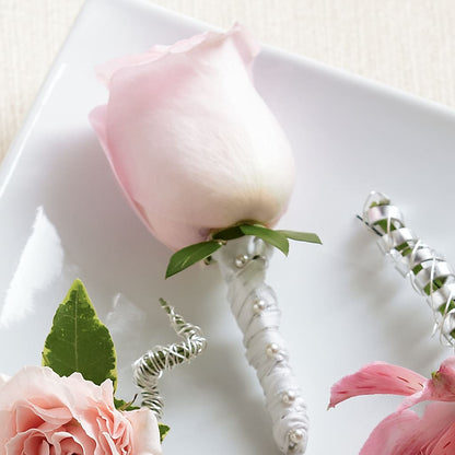 Pink Rose Boutonniere – MEME'S FRANKLIN FLOWER SHOP, Franklin LA